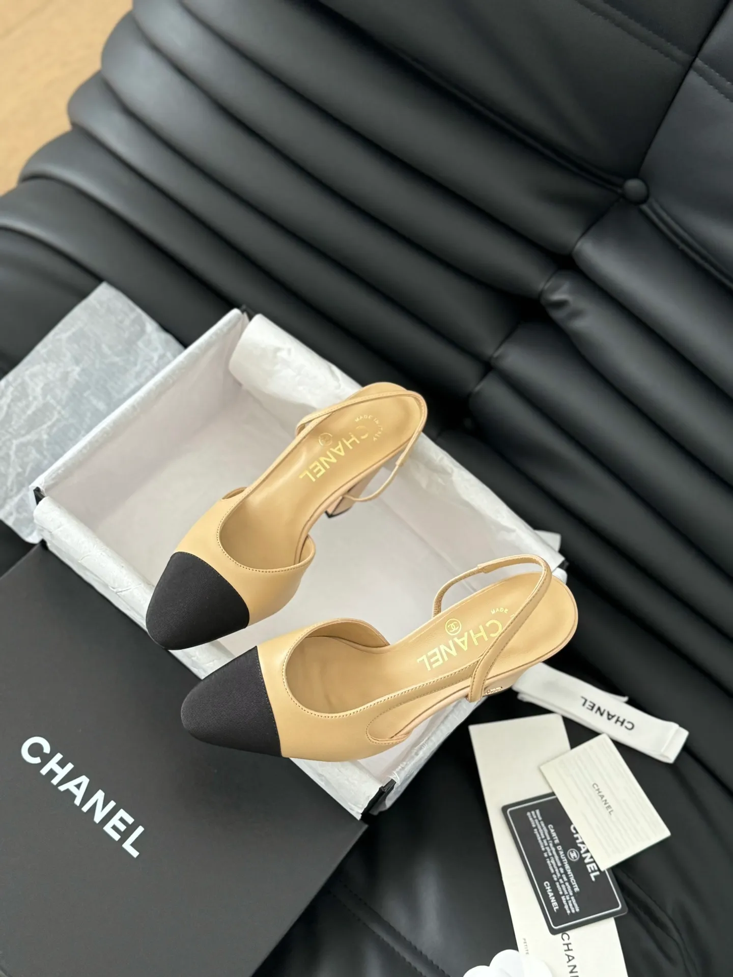 Factory direct sales p500🐘🐘Women's shoes, women's clothing, Chanel classic slingback sandals, I have been making this model for the past few years. This year, we will re-purchase the version and make a detailed copy again. I found that the upper lines and body comfort of the new version have been slightly adjusted! The brand won't say anything because the overall appearance difference is not big and it doesn't affect wearing. All colors now produced are produced according to the latest styles! What you buy is the latest classic model from the counter, made of imported mixed sheepskin surface material, imported mixed sheepskin, and Italian imported cowhide leather soles! High heels 6.5cm Size:35-39 Other sizes can be customized